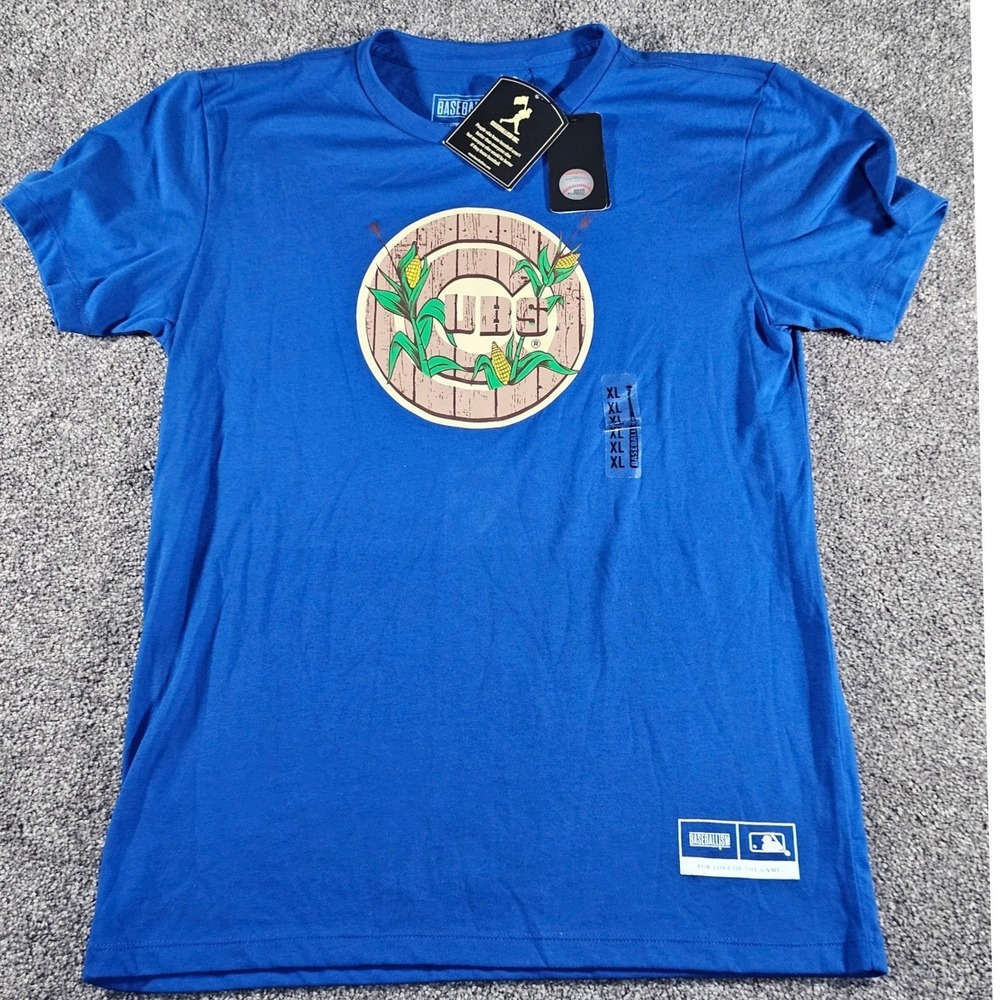 Baseballism‎ Chicago Cubs "Field of Dreams" tee features a barnyard-themed NWT